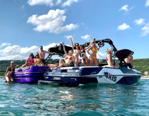 Shreddy - Boat Rentals and Surf Lessons - Logo