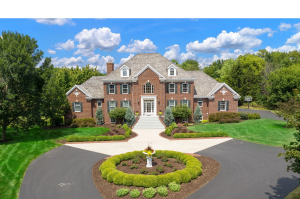 Brookfield Realty Inc - Logo